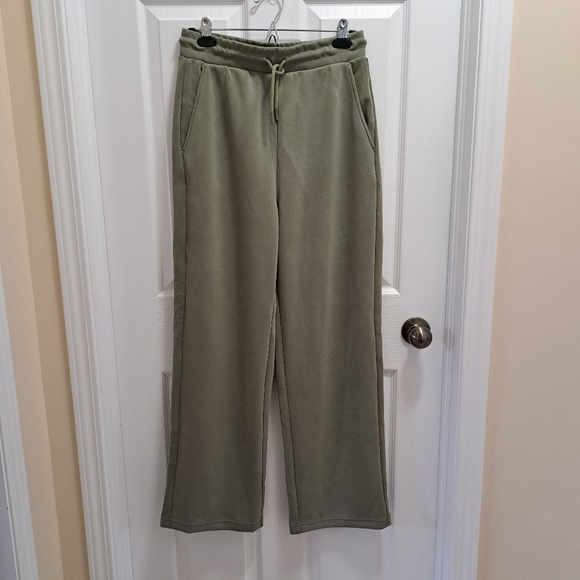 New! Bench Joggers Women's Size Medium Green Pull On Wide Leg Pant Sueded Jogger - Picture 2 of 9